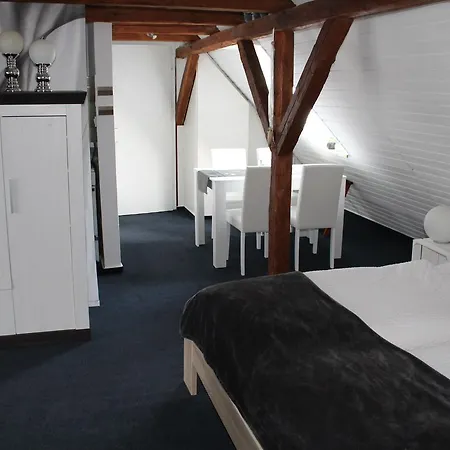 希尔德菲尔德史图布亨酒店 招待所 3*